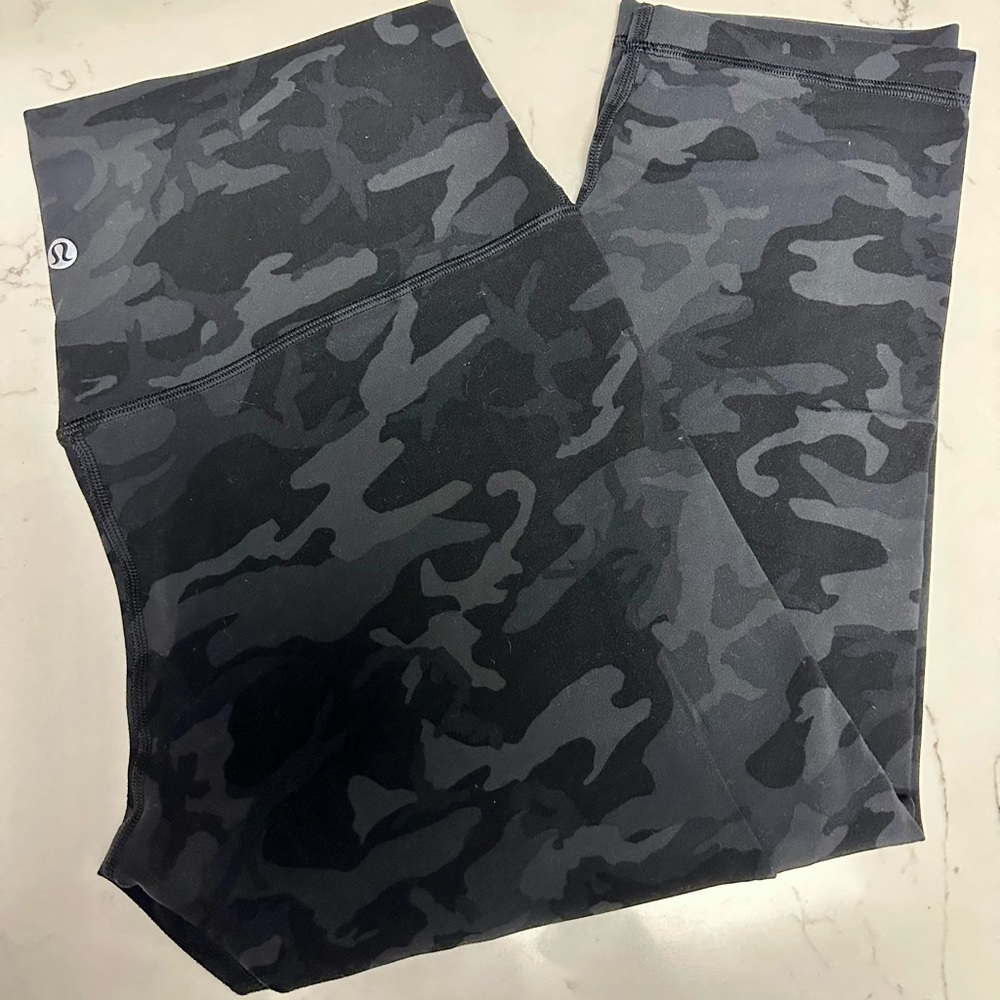 Lululemon Black Camo Align Crops- 19” inseam